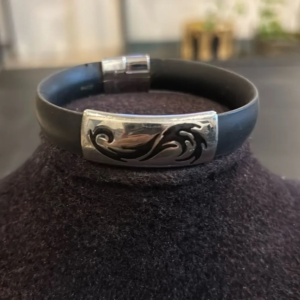 Invicta Care Foundation Black Silicone Silver Tone Enamel Bracelet 5/8
